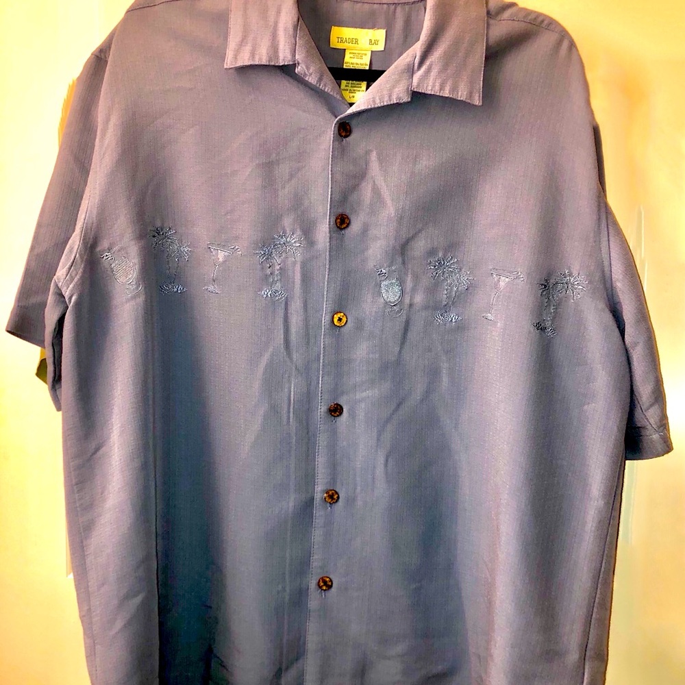 Trader Bay Men’s L Cocktail Embroidered Camp Shirt
